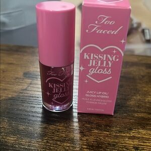 Too Faced Kissing Jelly Gloss - Raspberry
